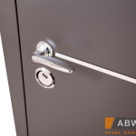 Solid комплектація з терморозривом Defender. Колір: RAL 8019 + Венге темна