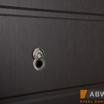 Solid комплектація з терморозривом Defender. Колір: RAL 8019 + Венге темна
