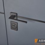 Solid комплектація з терморозривом Defender 1200. Колір: RAL 7021T